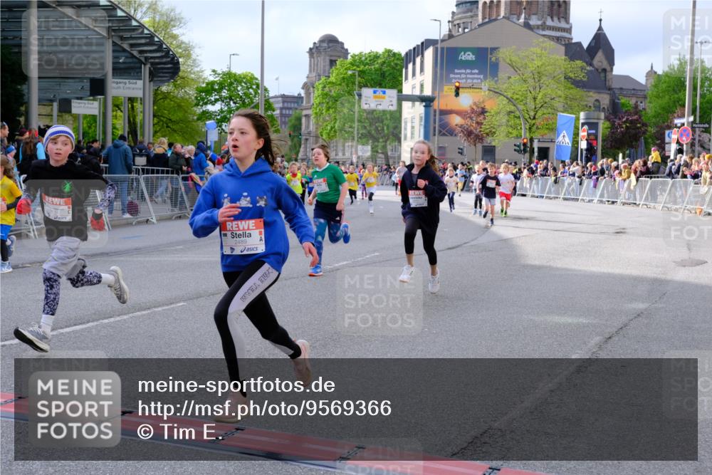 25.04.2026 - Das Zehntel Tim E. http://msf.ph/oto/9569366 25.04.2026 08:57:20 Ziel 1244, 1255, 1571, 1588, 1674, 1725, 1741, 1748, 1895, 1896, 1909, 1951, 1961, 1988, 2216, 2477, 2489, 2662, 2753, 2755, 2762, 3160, 3581, 3591, 3705, 3846, 3855 meine-sportfotos.de