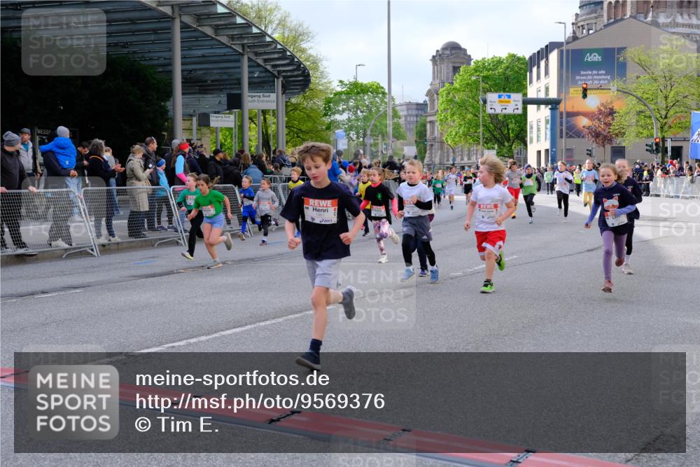25.04.2026 - Das Zehntel Tim E. http://msf.ph/oto/9569376 25.04.2026 08:57:25 Ziel 1244, 1255, 1455, 1571, 1588, 1668, 1673, 1674, 1748, 1754, 1757, 1895, 1896, 1938, 1951, 1961, 1967, 1972, 1988, 2216, 2280, 2416, 2477, 2489, 2662, 2773, 2790, 3160, 3276, 3344, 3473, 3499, 3591, 3795, 3846, 3855, 3898 meine-sportfotos.de