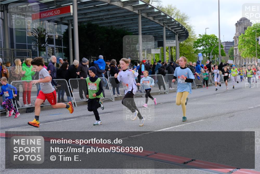 25.04.2026 - Das Zehntel Tim E. http://msf.ph/oto/9569390 25.04.2026 08:57:29 Ziel 1455, 1668, 1673, 1754, 1757, 1938, 1951, 1961, 1967, 1972, 1988, 2280, 2288, 2289, 2416, 2477, 2773, 2790, 3160, 3179, 3187, 3276, 3344, 3473, 3499, 3795, 3898 meine-sportfotos.de