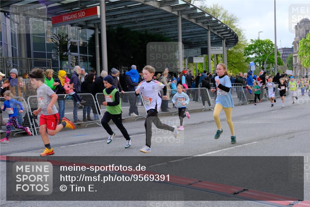 25.04.2026 - Das Zehntel Tim E. http://msf.ph/oto/9569391 25.04.2026 08:57:29 Ziel 1455, 1668, 1673, 1754, 1757, 1938, 1951, 1961, 1967, 1972, 1988, 2280, 2288, 2289, 2416, 2477, 2773, 2790, 3160, 3179, 3187, 3276, 3344, 3473, 3499, 3795, 3898 meine-sportfotos.de