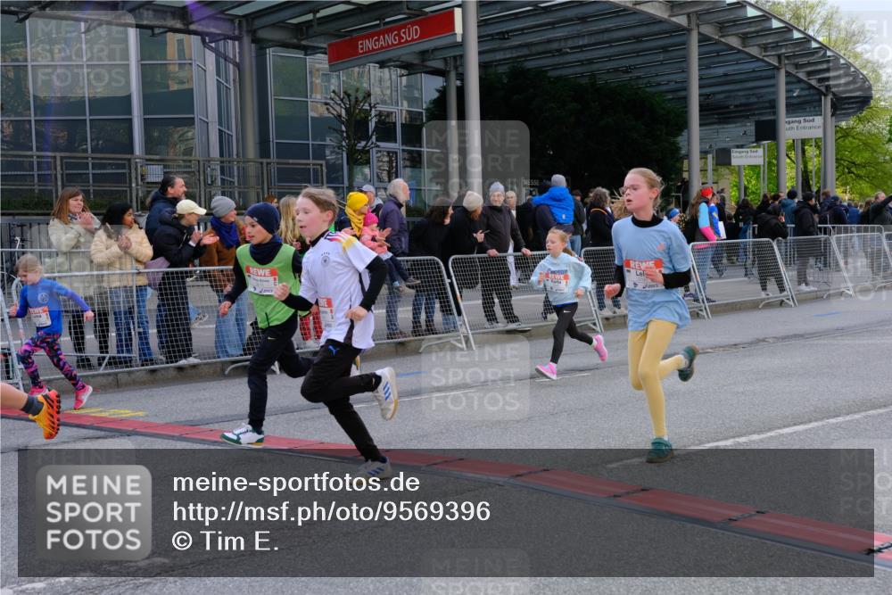 25.04.2026 - Das Zehntel Tim E. http://msf.ph/oto/9569396 25.04.2026 08:57:30 Ziel 1455, 1668, 1673, 1754, 1757, 1938, 1961, 1967, 1972, 1988, 2280, 2288, 2289, 2416, 2423, 2477, 2566, 2773, 2790, 3160, 3179, 3187, 3276, 3344, 3473, 3499, 3795, 3898 meine-sportfotos.de