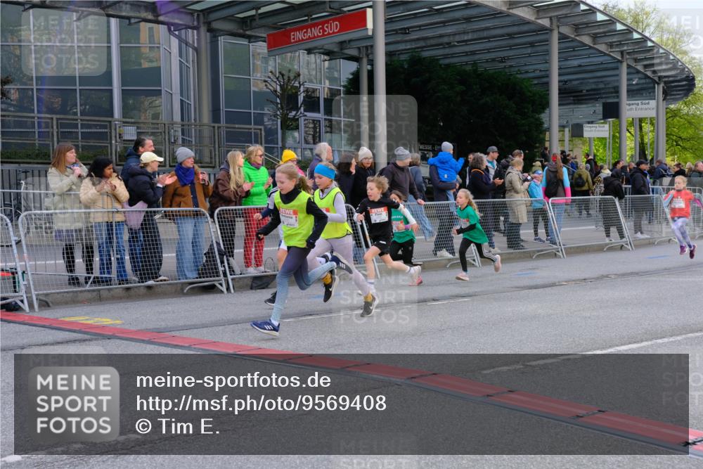 25.04.2026 - Das Zehntel Tim E. http://msf.ph/oto/9569408 25.04.2026 08:57:33 Ziel 1455, 1668, 1673, 1754, 1757, 1819, 1938, 1967, 1972, 2280, 2288, 2289, 2416, 2423, 2566, 2773, 2790, 2853, 3179, 3187, 3224, 3276, 3344, 3466, 3473, 3499, 3795, 3898, 4029 meine-sportfotos.de