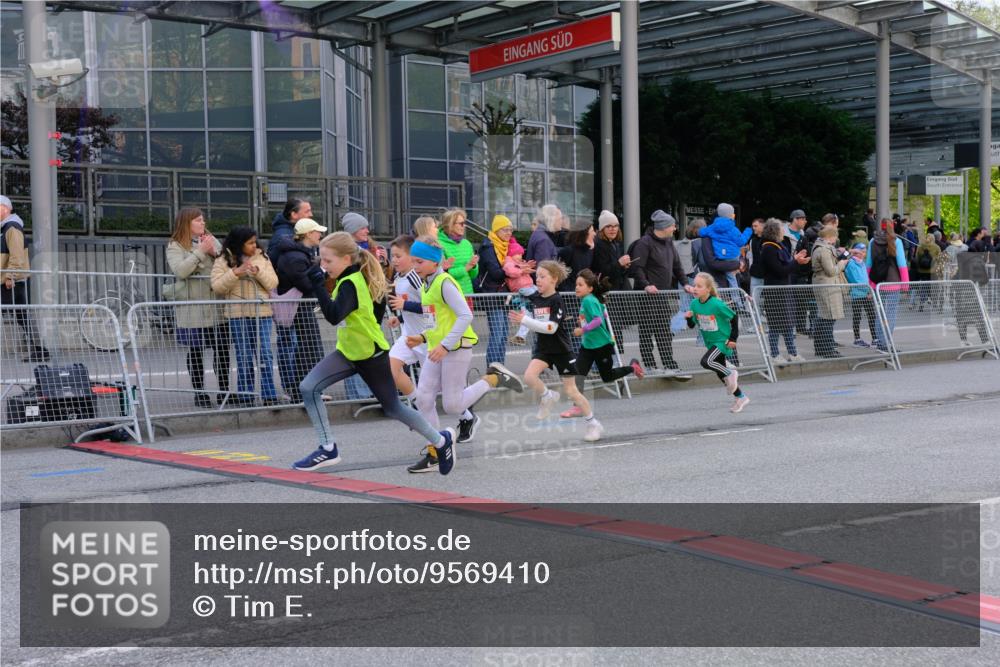 25.04.2026 - Das Zehntel Tim E. http://msf.ph/oto/9569410 25.04.2026 08:57:33 Ziel 1455, 1668, 1673, 1754, 1757, 1819, 1938, 1967, 1972, 2280, 2288, 2289, 2416, 2423, 2566, 2773, 2790, 2853, 3179, 3187, 3224, 3276, 3344, 3466, 3473, 3499, 3795, 3898, 4029 meine-sportfotos.de
