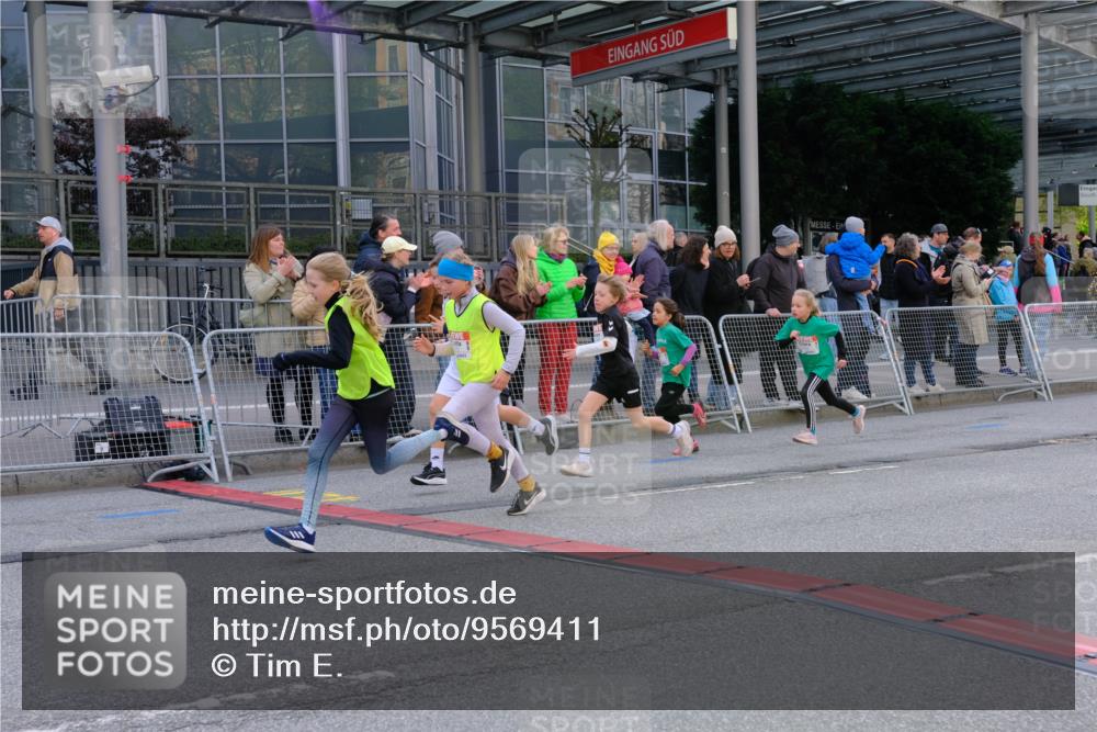 25.04.2026 - Das Zehntel Tim E. http://msf.ph/oto/9569411 25.04.2026 08:57:33 Ziel 1455, 1668, 1673, 1754, 1757, 1819, 1938, 1967, 1972, 2280, 2288, 2289, 2416, 2423, 2566, 2773, 2790, 2853, 3179, 3187, 3224, 3276, 3344, 3466, 3473, 3499, 3795, 3898, 4029 meine-sportfotos.de