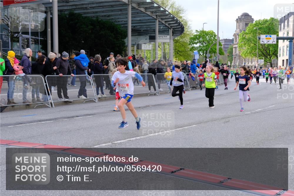 25.04.2026 - Das Zehntel Tim E. http://msf.ph/oto/9569420 25.04.2026 08:57:36 Ziel 1455, 1754, 1819, 1938, 1953, 1990, 2280, 2288, 2289, 2423, 2566, 2773, 2790, 2809, 2821, 2853, 3179, 3187, 3224, 3276, 3342, 3344, 3466, 3795, 4029 meine-sportfotos.de