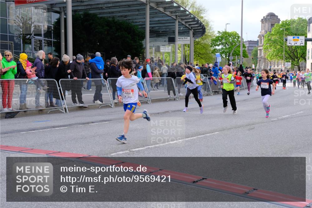 25.04.2026 - Das Zehntel Tim E. http://msf.ph/oto/9569421 25.04.2026 08:57:36 Ziel 1455, 1754, 1819, 1938, 1953, 1990, 2280, 2288, 2289, 2423, 2566, 2773, 2790, 2809, 2821, 2853, 3179, 3187, 3224, 3276, 3342, 3344, 3466, 3795, 4029 meine-sportfotos.de