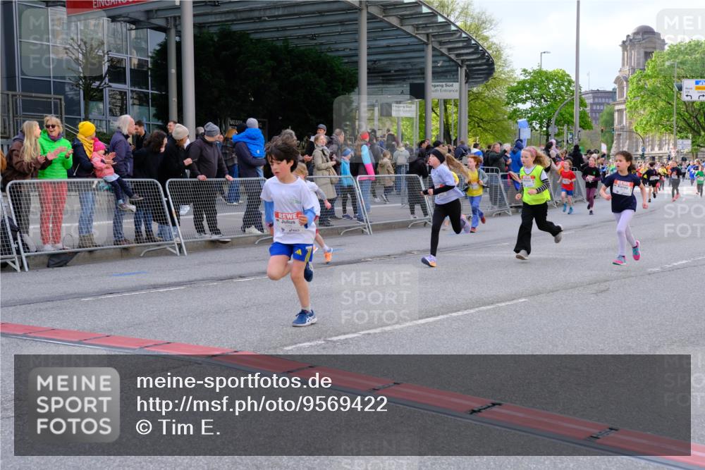 25.04.2026 - Das Zehntel Tim E. http://msf.ph/oto/9569422 25.04.2026 08:57:36 Ziel 1455, 1754, 1819, 1938, 1953, 1990, 2280, 2288, 2289, 2423, 2566, 2773, 2790, 2809, 2821, 2853, 3179, 3187, 3224, 3276, 3342, 3344, 3466, 3795, 4029 meine-sportfotos.de