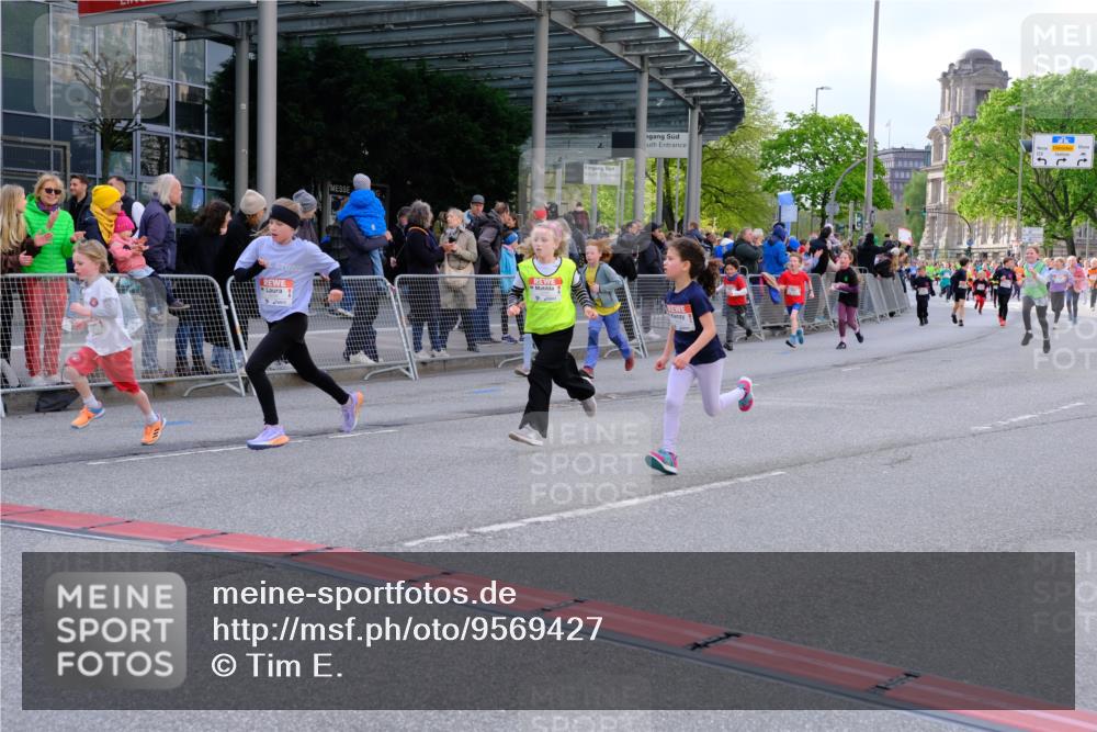 25.04.2026 - Das Zehntel Tim E. http://msf.ph/oto/9569427 25.04.2026 08:57:37 Ziel 1754, 1819, 1938, 1953, 1990, 2288, 2289, 2423, 2566, 2809, 2821, 2853, 3179, 3187, 3224, 3342, 3466, 3795, 4029 meine-sportfotos.de