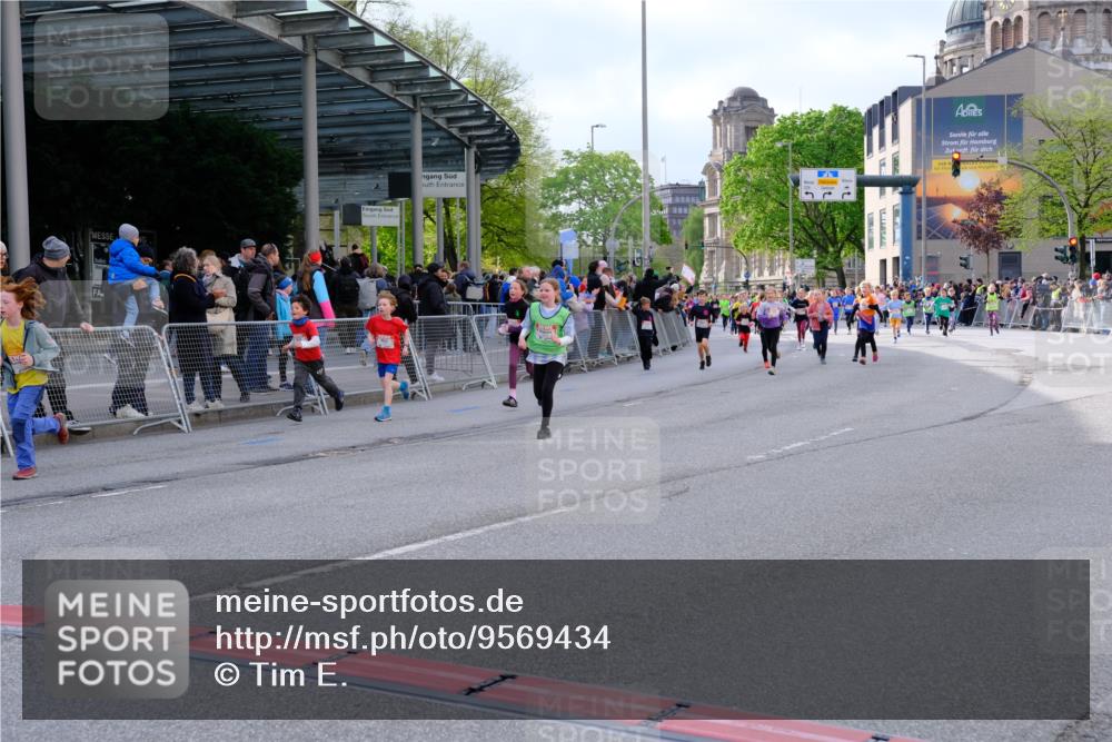 25.04.2026 - Das Zehntel Tim E. http://msf.ph/oto/9569434 25.04.2026 08:57:39 Ziel 1733, 1819, 1953, 1990, 2288, 2289, 2423, 2566, 2809, 2821, 2853, 3179, 3187, 3224, 3342, 3466, 3813, 3931, 4029 meine-sportfotos.de