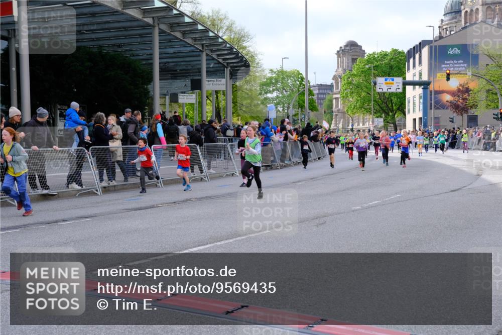 25.04.2026 - Das Zehntel Tim E. http://msf.ph/oto/9569435 25.04.2026 08:57:39 Ziel 1733, 1819, 1953, 1990, 2288, 2289, 2423, 2566, 2809, 2821, 2853, 3179, 3187, 3224, 3342, 3466, 3813, 3931, 4029 meine-sportfotos.de