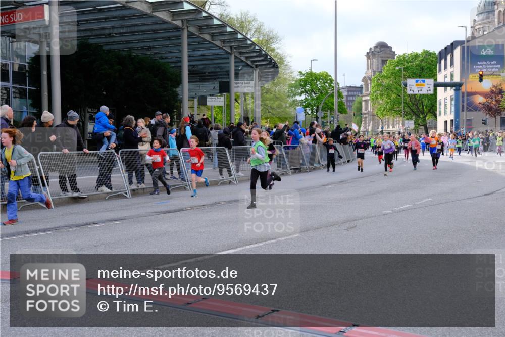 25.04.2026 - Das Zehntel Tim E. http://msf.ph/oto/9569437 25.04.2026 08:57:39 Ziel 1733, 1819, 1953, 1990, 2288, 2289, 2423, 2566, 2809, 2821, 2853, 3179, 3187, 3224, 3342, 3466, 3813, 3931, 4029 meine-sportfotos.de