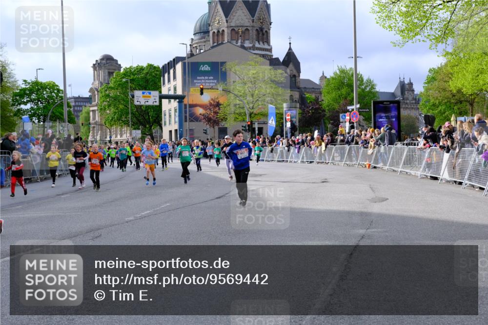 25.04.2026 - Das Zehntel Tim E. http://msf.ph/oto/9569442 25.04.2026 08:57:44 Ziel 1159, 1648, 1656, 1733, 1819, 1953, 1990, 2290, 2809, 2821, 2853, 2916, 3001, 3030, 3034, 3224, 3342, 3804, 3813, 3817, 3931, 4029 meine-sportfotos.de