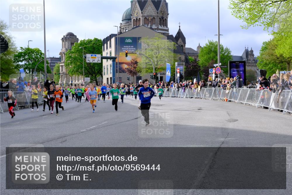 25.04.2026 - Das Zehntel Tim E. http://msf.ph/oto/9569444 25.04.2026 08:57:45 Ziel 1159, 1538, 1578, 1648, 1656, 1733, 1819, 1953, 1990, 2232, 2290, 2809, 2821, 2916, 3001, 3030, 3034, 3224, 3342, 3804, 3813, 3817, 3931 meine-sportfotos.de