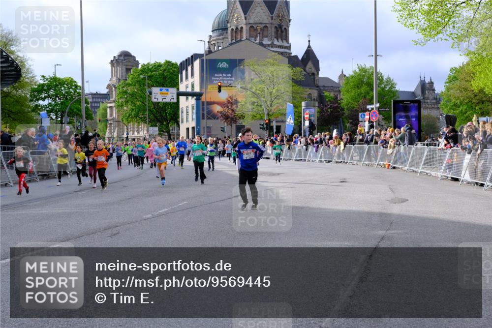 25.04.2026 - Das Zehntel Tim E. http://msf.ph/oto/9569445 25.04.2026 08:57:45 Ziel 1159, 1538, 1578, 1648, 1656, 1733, 1819, 1953, 1990, 2232, 2290, 2809, 2821, 2916, 3001, 3030, 3034, 3224, 3342, 3804, 3813, 3817, 3931 meine-sportfotos.de