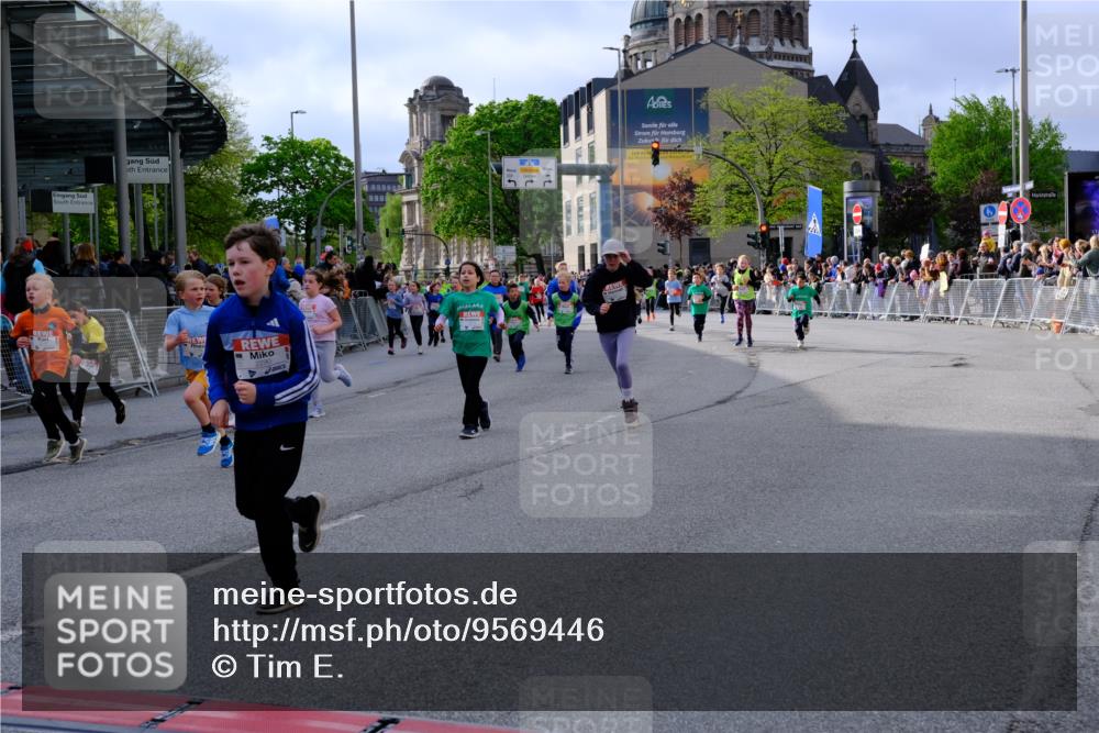 25.04.2026 - Das Zehntel Tim E. http://msf.ph/oto/9569446 25.04.2026 08:57:47 Ziel 1159, 1211, 1538, 1578, 1648, 1656, 1733, 1953, 1990, 2232, 2290, 2314, 2471, 2809, 2821, 2916, 3001, 3030, 3034, 3281, 3297, 3342, 3804, 3813, 3817, 3931 meine-sportfotos.de