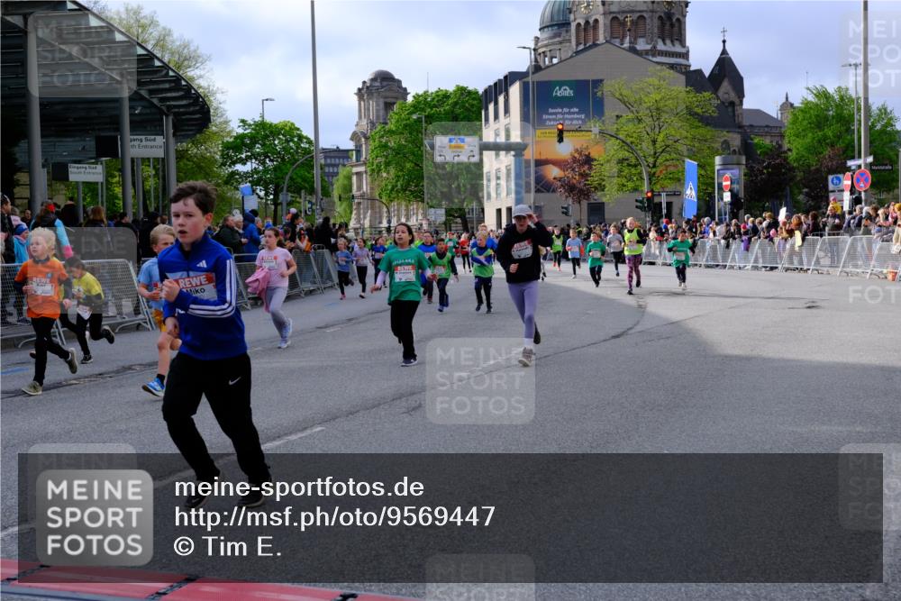 25.04.2026 - Das Zehntel Tim E. http://msf.ph/oto/9569447 25.04.2026 08:57:47 Ziel 1159, 1211, 1538, 1578, 1648, 1656, 1733, 1953, 1990, 2232, 2290, 2314, 2471, 2809, 2821, 2916, 3001, 3030, 3034, 3281, 3297, 3342, 3804, 3813, 3817, 3931 meine-sportfotos.de