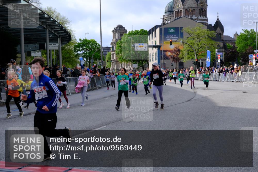 25.04.2026 - Das Zehntel Tim E. http://msf.ph/oto/9569449 25.04.2026 08:57:47 Ziel 1159, 1211, 1538, 1578, 1648, 1656, 1733, 1953, 1990, 2232, 2290, 2314, 2471, 2809, 2821, 2916, 3001, 3030, 3034, 3281, 3297, 3342, 3804, 3813, 3817, 3931 meine-sportfotos.de