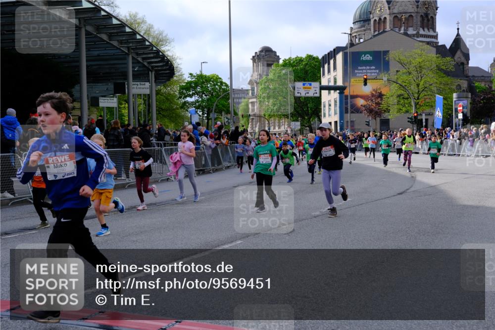 25.04.2026 - Das Zehntel Tim E. http://msf.ph/oto/9569451 25.04.2026 08:57:48 Ziel 1159, 1211, 1538, 1578, 1648, 1656, 1733, 1953, 1990, 2232, 2290, 2314, 2471, 2916, 3001, 3030, 3034, 3281, 3297, 3804, 3813, 3817, 3931 meine-sportfotos.de