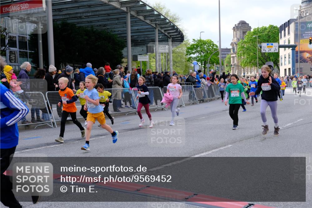 25.04.2026 - Das Zehntel Tim E. http://msf.ph/oto/9569452 25.04.2026 08:57:48 Ziel 1159, 1211, 1538, 1578, 1648, 1656, 1733, 1953, 1990, 2232, 2290, 2314, 2471, 2916, 3001, 3030, 3034, 3281, 3297, 3804, 3813, 3817, 3931 meine-sportfotos.de