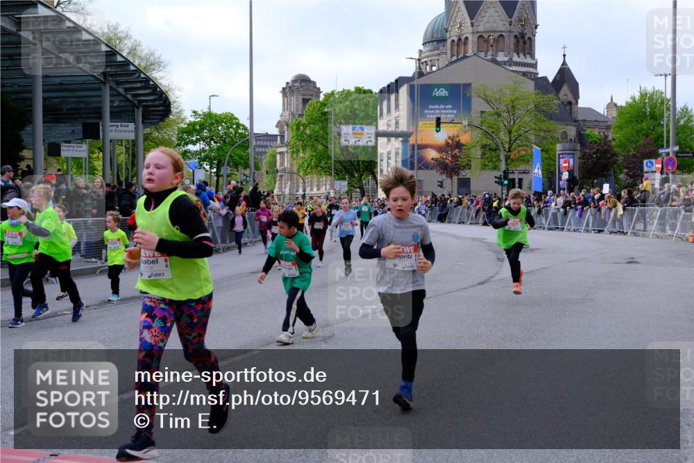 25.04.2026 - Das Zehntel Tim E. http://msf.ph/oto/9569471 25.04.2026 08:57:55 Ziel 1156, 1159, 1181, 1211, 1215, 1399, 1518, 1520, 1522, 1538, 1578, 1656, 1808, 2147, 2150, 2232, 2290, 2314, 2359, 2373, 2471, 2580, 2655, 2685, 2916, 2947, 2974, 3067, 3086, 3281, 3297, 3346, 3368, 3381, 3710, 3712, 3894 meine-sportfotos.de