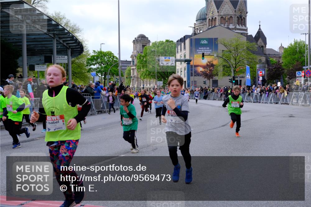 25.04.2026 - Das Zehntel Tim E. http://msf.ph/oto/9569473 25.04.2026 08:57:55 Ziel 1156, 1159, 1181, 1211, 1215, 1399, 1518, 1520, 1522, 1538, 1578, 1656, 1808, 2147, 2150, 2232, 2290, 2314, 2359, 2373, 2471, 2580, 2655, 2685, 2916, 2947, 2974, 3067, 3086, 3281, 3297, 3346, 3368, 3381, 3710, 3712, 3894 meine-sportfotos.de