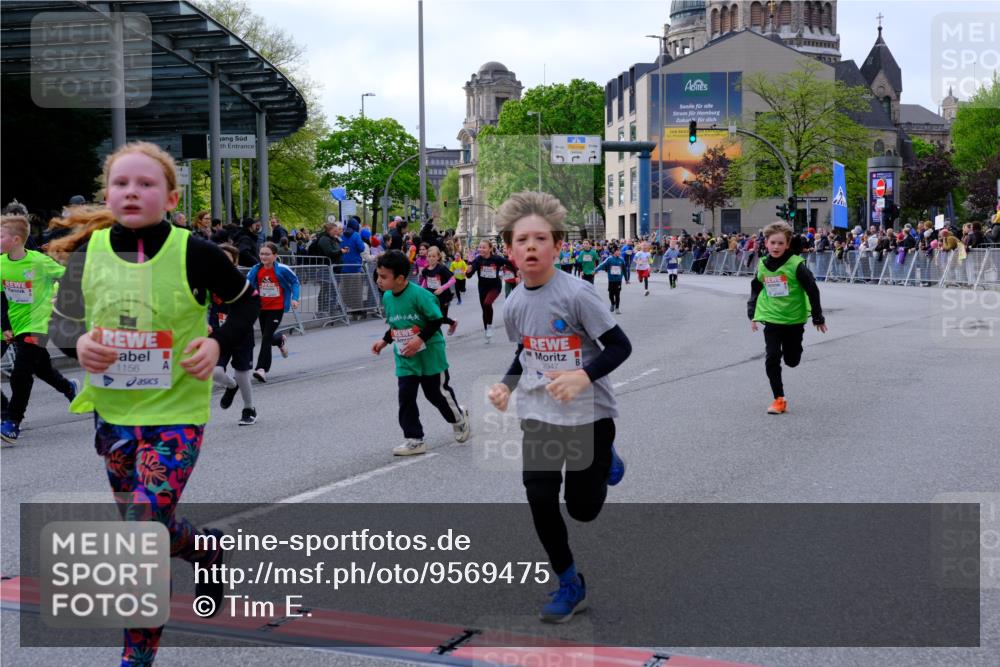 25.04.2026 - Das Zehntel Tim E. http://msf.ph/oto/9569475 25.04.2026 08:57:56 Ziel 1156, 1159, 1181, 1211, 1215, 1399, 1518, 1520, 1522, 1538, 1578, 1656, 1808, 2147, 2150, 2232, 2314, 2359, 2373, 2471, 2561, 2580, 2655, 2685, 2916, 2947, 2974, 3067, 3086, 3281, 3297, 3346, 3368, 3381, 3710, 3712, 3894 meine-sportfotos.de