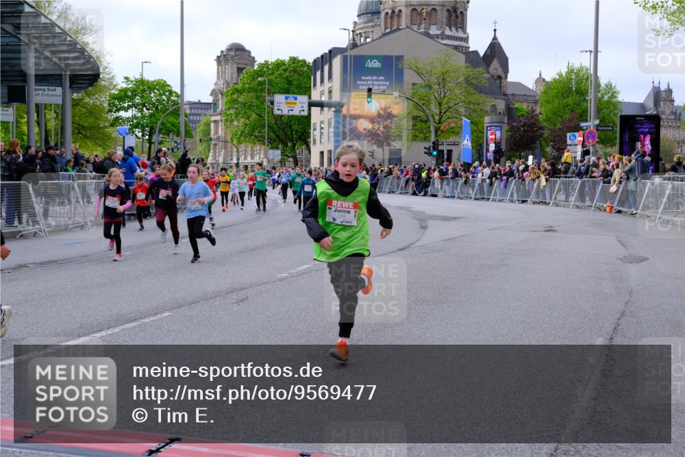 25.04.2026 - Das Zehntel Tim E. http://msf.ph/oto/9569477 25.04.2026 08:57:56 Ziel 1156, 1159, 1181, 1211, 1215, 1399, 1518, 1520, 1522, 1538, 1578, 1656, 1808, 2147, 2150, 2232, 2314, 2359, 2373, 2471, 2561, 2580, 2655, 2685, 2916, 2947, 2974, 3067, 3086, 3281, 3297, 3346, 3368, 3381, 3710, 3712, 3894 meine-sportfotos.de
