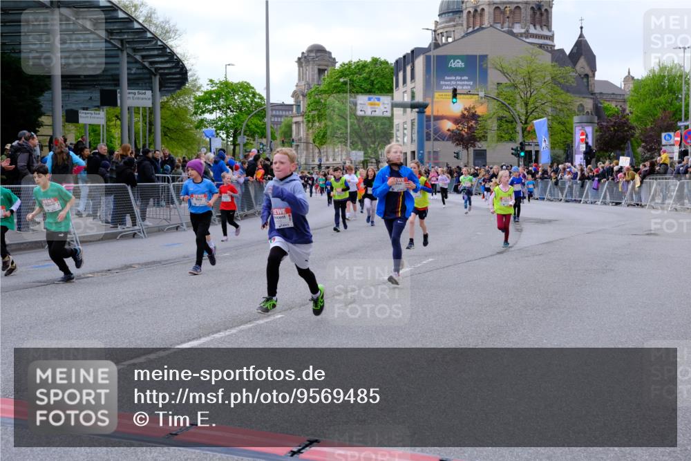 25.04.2026 - Das Zehntel Tim E. http://msf.ph/oto/9569485 25.04.2026 08:58:07 Ziel 1019, 1029, 1046, 1144, 1276, 1512, 1543, 1552, 2426, 2447, 2476, 2561, 2580, 2861, 3166, 3200, 3353, 3455, 3687, 3911, 3942 meine-sportfotos.de