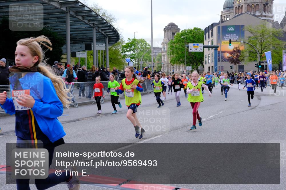 25.04.2026 - Das Zehntel Tim E. http://msf.ph/oto/9569493 25.04.2026 08:58:09 Ziel 1019, 1029, 1046, 1144, 1163, 1276, 1402, 1512, 1543, 1552, 1672, 1964, 2030, 2035, 2426, 2447, 2476, 2861, 2976, 2992, 3166, 3200, 3257, 3353, 3455, 3507, 3687, 3911, 3942, 3943 meine-sportfotos.de