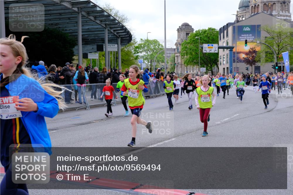 25.04.2026 - Das Zehntel Tim E. http://msf.ph/oto/9569494 25.04.2026 08:58:09 Ziel 1019, 1029, 1046, 1144, 1163, 1276, 1402, 1512, 1543, 1552, 1672, 1964, 2030, 2035, 2426, 2447, 2476, 2861, 2976, 2992, 3166, 3200, 3257, 3353, 3455, 3507, 3687, 3911, 3942, 3943 meine-sportfotos.de
