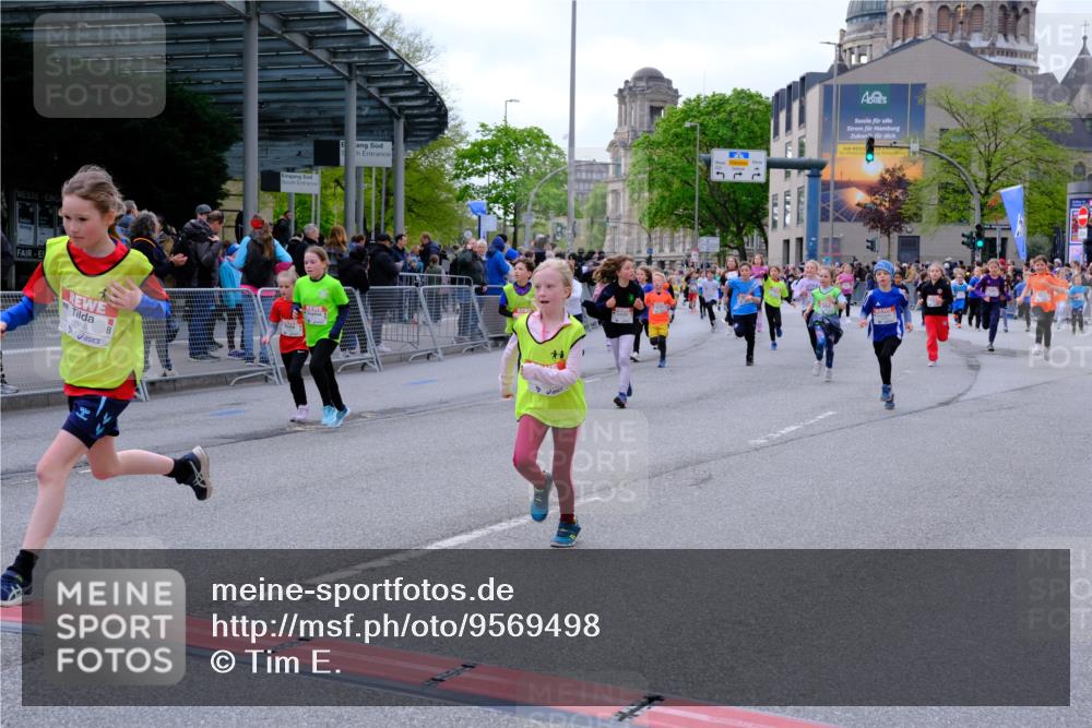 25.04.2026 - Das Zehntel Tim E. http://msf.ph/oto/9569498 25.04.2026 08:58:10 Ziel 1046, 1144, 1163, 1276, 1402, 1512, 1543, 1552, 1672, 1892, 1894, 1964, 2030, 2035, 2426, 2447, 2861, 2867, 2976, 2992, 3166, 3200, 3257, 3353, 3455, 3507, 3687, 3911, 3942, 3943 meine-sportfotos.de