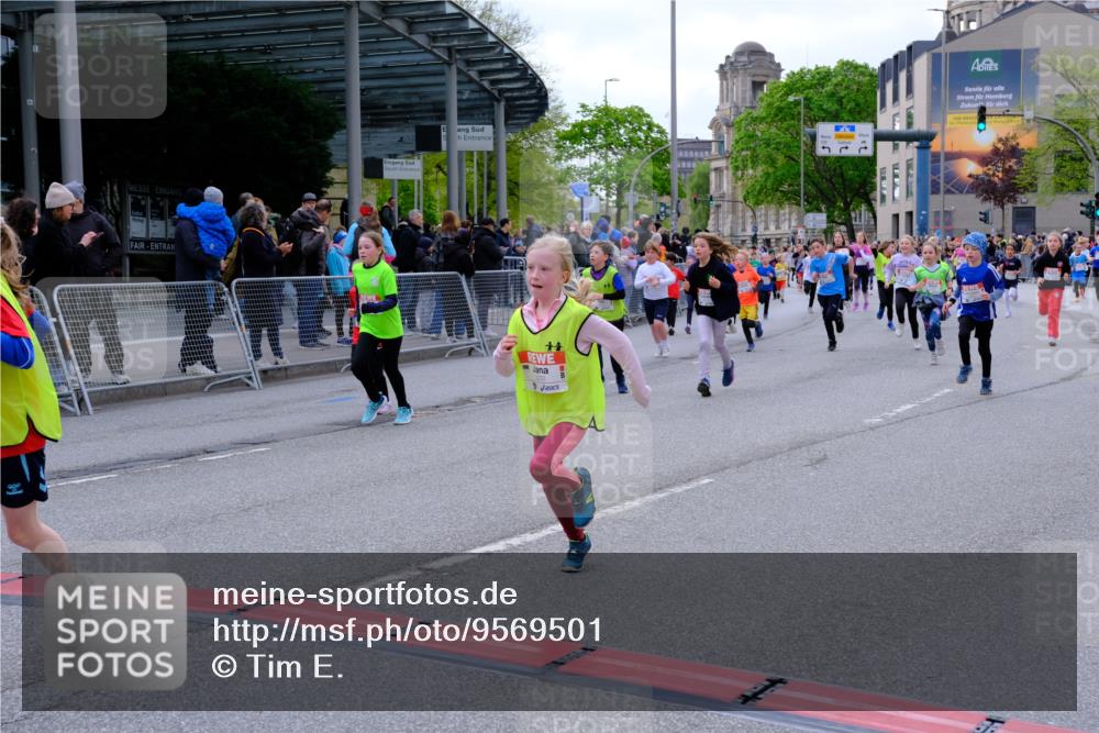 25.04.2026 - Das Zehntel Tim E. http://msf.ph/oto/9569501 25.04.2026 08:58:10 Ziel 1046, 1144, 1163, 1276, 1402, 1512, 1543, 1552, 1672, 1892, 1894, 1964, 2030, 2035, 2426, 2447, 2861, 2867, 2976, 2992, 3166, 3200, 3257, 3353, 3455, 3507, 3687, 3911, 3942, 3943 meine-sportfotos.de