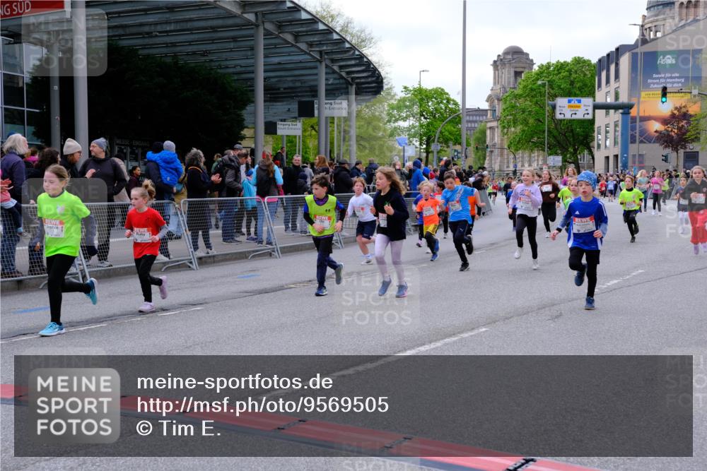 25.04.2026 - Das Zehntel Tim E. http://msf.ph/oto/9569505 25.04.2026 08:58:12 Ziel 1046, 1144, 1163, 1276, 1402, 1512, 1672, 1839, 1892, 1894, 1964, 1966, 2014, 2030, 2035, 2330, 2426, 2447, 2867, 2976, 2986, 2992, 3166, 3200, 3257, 3353, 3455, 3479, 3507, 3687, 3942, 3943, 3965 meine-sportfotos.de