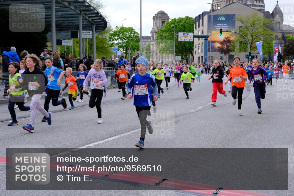25.04.2026 - Das Zehntel Tim E. http://msf.ph/oto/9569510 25.04.2026 08:58:13 Ziel 1046, 1163, 1276, 1402, 1404, 1512, 1672, 1755, 1839, 1892, 1894, 1964, 1966, 1994, 2014, 2030, 2035, 2330, 2426, 2447, 2867, 2976, 2986, 2992, 3166, 3200, 3257, 3353, 3355, 3361, 3455, 3479, 3507, 3687, 3725, 3943, 3965 meine-sportfotos.de