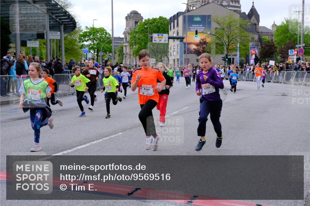 25.04.2026 - Das Zehntel Tim E. http://msf.ph/oto/9569516 25.04.2026 08:58:14 Ziel 1046, 1163, 1276, 1402, 1404, 1512, 1672, 1755, 1756, 1839, 1892, 1894, 1964, 1966, 1994, 2014, 2030, 2035, 2111, 2330, 2426, 2447, 2867, 2976, 2986, 2992, 3166, 3200, 3257, 3353, 3355, 3361, 3455, 3479, 3507, 3687, 3725, 3943, 3965 meine-sportfotos.de