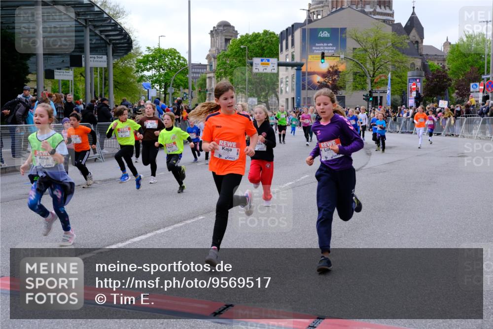 25.04.2026 - Das Zehntel Tim E. http://msf.ph/oto/9569517 25.04.2026 08:58:14 Ziel 1046, 1163, 1276, 1402, 1404, 1512, 1672, 1755, 1756, 1839, 1892, 1894, 1964, 1966, 1994, 2014, 2030, 2035, 2111, 2330, 2426, 2447, 2867, 2976, 2986, 2992, 3166, 3200, 3257, 3353, 3355, 3361, 3455, 3479, 3507, 3687, 3725, 3943, 3965 meine-sportfotos.de