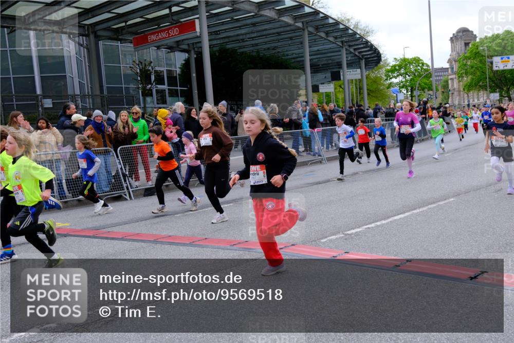 25.04.2026 - Das Zehntel Tim E. http://msf.ph/oto/9569518 25.04.2026 08:58:15 Ziel 1046, 1163, 1276, 1402, 1404, 1512, 1672, 1755, 1756, 1839, 1892, 1894, 1964, 1966, 1994, 2014, 2030, 2035, 2111, 2330, 2426, 2447, 2867, 2976, 2986, 2992, 3166, 3200, 3257, 3278, 3353, 3355, 3361, 3455, 3467, 3479, 3503, 3507, 3725, 3918, 3928, 3943, 3965 meine-sportfotos.de