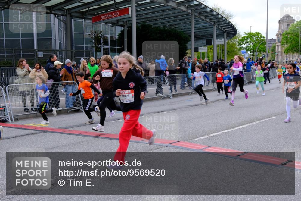 25.04.2026 - Das Zehntel Tim E. http://msf.ph/oto/9569520 25.04.2026 08:58:16 Ziel 1046, 1163, 1276, 1402, 1404, 1512, 1672, 1755, 1756, 1839, 1892, 1894, 1964, 1966, 1970, 1994, 2014, 2030, 2035, 2111, 2330, 2426, 2553, 2867, 2976, 2986, 2992, 3166, 3200, 3257, 3278, 3353, 3355, 3361, 3467, 3479, 3486, 3503, 3507, 3538, 3725, 3918, 3928, 3943, 3965 meine-sportfotos.de
