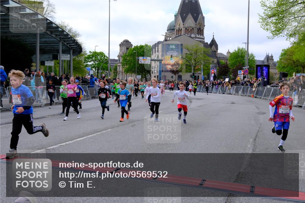 25.04.2026 - Das Zehntel Tim E. http://msf.ph/oto/9569532 25.04.2026 08:58:19 Ziel 1163, 1402, 1404, 1512, 1601, 1672, 1755, 1756, 1839, 1892, 1894, 1964, 1966, 1970, 1994, 2007, 2014, 2027, 2030, 2033, 2035, 2111, 2330, 2553, 2856, 2866, 2867, 2976, 2986, 2992, 3084, 3095, 3158, 3257, 3278, 3326, 3355, 3361, 3467, 3479, 3486, 3503, 3507, 3538, 3725, 3918, 3928, 3943, 3965 meine-sportfotos.de