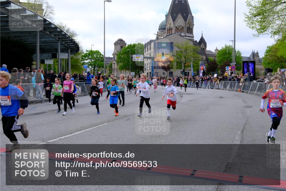 25.04.2026 - Das Zehntel Tim E. http://msf.ph/oto/9569533 25.04.2026 08:58:19 Ziel 1163, 1402, 1404, 1512, 1601, 1672, 1755, 1756, 1839, 1892, 1894, 1964, 1966, 1970, 1994, 2007, 2014, 2027, 2030, 2033, 2035, 2111, 2330, 2553, 2856, 2866, 2867, 2976, 2986, 2992, 3084, 3095, 3158, 3257, 3278, 3326, 3355, 3361, 3467, 3479, 3486, 3503, 3507, 3538, 3725, 3918, 3928, 3943, 3965 meine-sportfotos.de