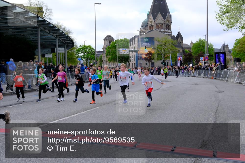 25.04.2026 - Das Zehntel Tim E. http://msf.ph/oto/9569535 25.04.2026 08:58:19 Ziel 1163, 1402, 1404, 1512, 1601, 1672, 1755, 1756, 1839, 1892, 1894, 1964, 1966, 1970, 1994, 2007, 2014, 2027, 2030, 2033, 2035, 2111, 2330, 2553, 2856, 2866, 2867, 2976, 2986, 2992, 3084, 3095, 3158, 3257, 3278, 3326, 3355, 3361, 3467, 3479, 3486, 3503, 3507, 3538, 3725, 3918, 3928, 3943, 3965 meine-sportfotos.de