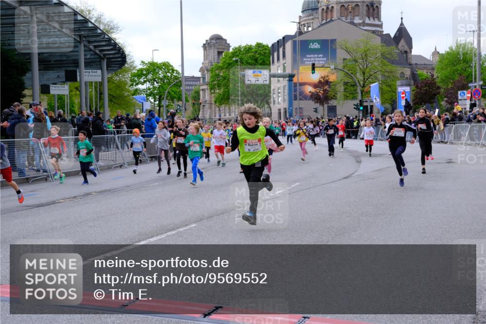 25.04.2026 - Das Zehntel Tim E. http://msf.ph/oto/9569552 25.04.2026 08:58:23 Ziel 1162, 1165, 1404, 1600, 1601, 1605, 1619, 1626, 1630, 1755, 1756, 1839, 1966, 1970, 1994, 2007, 2014, 2027, 2033, 2111, 2330, 2331, 2337, 2345, 2385, 2441, 2553, 2714, 2838, 2854, 2856, 2863, 2866, 2986, 3084, 3095, 3158, 3278, 3326, 3355, 3361, 3467, 3479, 3486, 3503, 3528, 3538, 3565, 3725, 3918, 3928, 3955, 3965 meine-sportfotos.de