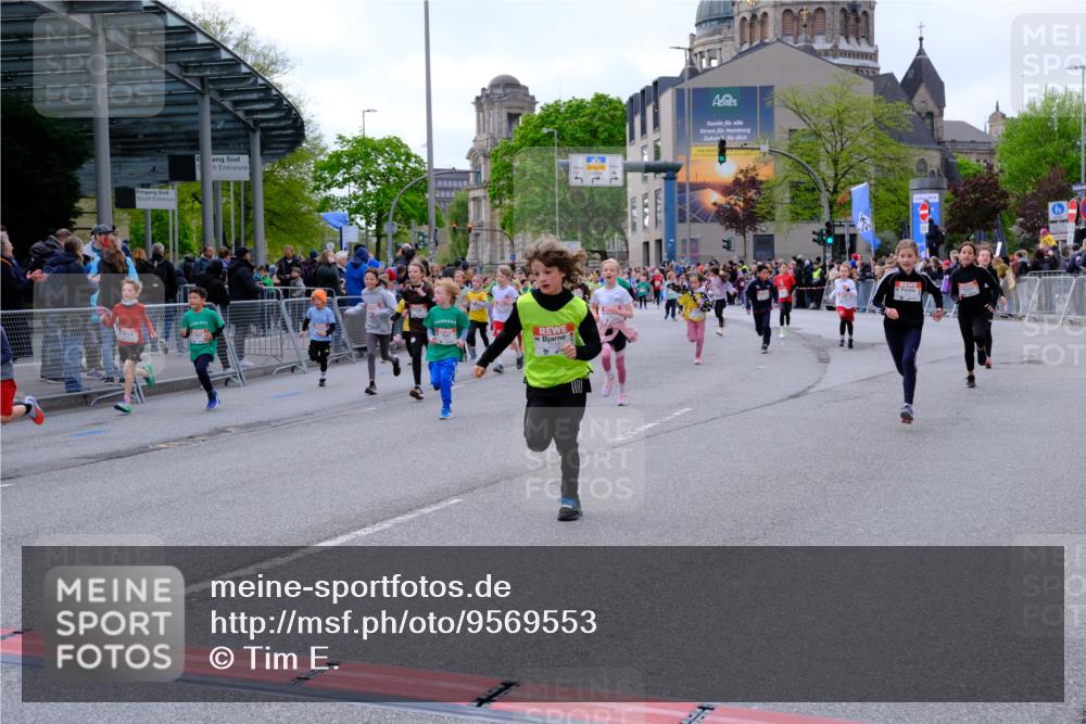 25.04.2026 - Das Zehntel Tim E. http://msf.ph/oto/9569553 25.04.2026 08:58:23 Ziel 1162, 1165, 1404, 1600, 1601, 1605, 1619, 1626, 1630, 1755, 1756, 1839, 1966, 1970, 1994, 2007, 2014, 2027, 2033, 2111, 2330, 2331, 2337, 2345, 2385, 2441, 2553, 2714, 2838, 2854, 2856, 2863, 2866, 2986, 3084, 3095, 3158, 3278, 3326, 3355, 3361, 3467, 3479, 3486, 3503, 3528, 3538, 3565, 3725, 3918, 3928, 3955, 3965 meine-sportfotos.de