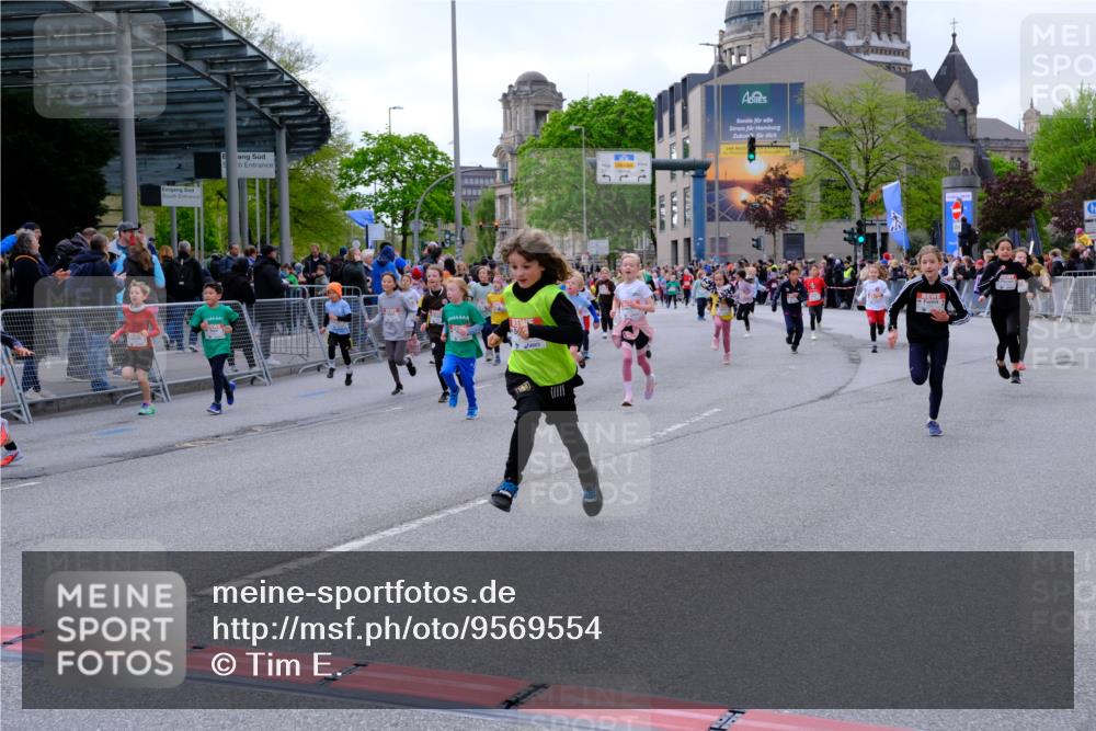 25.04.2026 - Das Zehntel Tim E. http://msf.ph/oto/9569554 25.04.2026 08:58:23 Ziel 1162, 1165, 1404, 1600, 1601, 1605, 1619, 1626, 1630, 1755, 1756, 1839, 1966, 1970, 1994, 2007, 2014, 2027, 2033, 2111, 2330, 2331, 2337, 2345, 2385, 2441, 2553, 2714, 2838, 2854, 2856, 2863, 2866, 2986, 3084, 3095, 3158, 3278, 3326, 3355, 3361, 3467, 3479, 3486, 3503, 3528, 3538, 3565, 3725, 3918, 3928, 3955, 3965 meine-sportfotos.de
