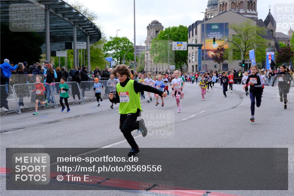 25.04.2026 - Das Zehntel Tim E. http://msf.ph/oto/9569556 25.04.2026 08:58:23 Ziel 1162, 1165, 1404, 1600, 1601, 1605, 1619, 1626, 1630, 1755, 1756, 1839, 1966, 1970, 1994, 2007, 2014, 2027, 2033, 2111, 2330, 2331, 2337, 2345, 2385, 2441, 2553, 2714, 2838, 2854, 2856, 2863, 2866, 2986, 3084, 3095, 3158, 3278, 3326, 3355, 3361, 3467, 3479, 3486, 3503, 3528, 3538, 3565, 3725, 3918, 3928, 3955, 3965 meine-sportfotos.de