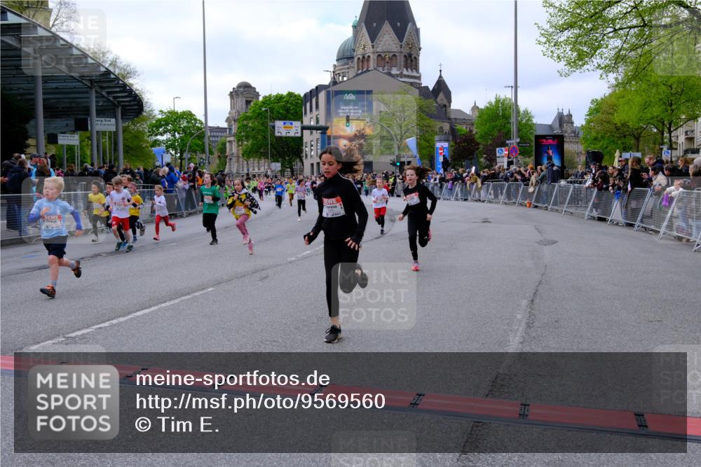 25.04.2026 - Das Zehntel Tim E. http://msf.ph/oto/9569560 25.04.2026 08:58:26 Ziel 1162, 1165, 1600, 1601, 1605, 1619, 1626, 1630, 1756, 1970, 2007, 2027, 2033, 2093, 2111, 2331, 2337, 2345, 2385, 2441, 2465, 2553, 2714, 2838, 2854, 2856, 2863, 2866, 2885, 2887, 3084, 3095, 3158, 3278, 3326, 3376, 3467, 3486, 3503, 3518, 3528, 3538, 3565, 3702, 3918, 3928, 3955 meine-sportfotos.de