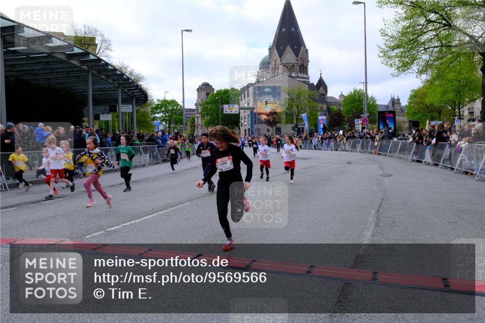 25.04.2026 - Das Zehntel Tim E. http://msf.ph/oto/9569566 25.04.2026 08:58:27 Ziel 1162, 1165, 1600, 1601, 1605, 1619, 1626, 1630, 1970, 2007, 2027, 2033, 2093, 2331, 2337, 2345, 2385, 2441, 2465, 2553, 2582, 2714, 2838, 2854, 2856, 2863, 2866, 2885, 2887, 3084, 3095, 3158, 3278, 3326, 3376, 3467, 3486, 3503, 3518, 3528, 3538, 3565, 3702, 3918, 3928, 3955 meine-sportfotos.de