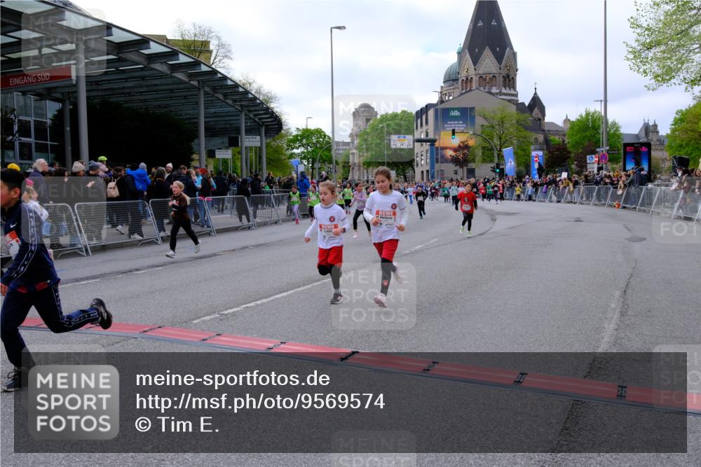 25.04.2026 - Das Zehntel Tim E. http://msf.ph/oto/9569574 25.04.2026 08:58:29 Ziel 1162, 1165, 1600, 1601, 1605, 1619, 1626, 1630, 1670, 2007, 2027, 2033, 2093, 2331, 2337, 2345, 2385, 2441, 2465, 2582, 2714, 2838, 2854, 2856, 2863, 2866, 2885, 2887, 3084, 3095, 3143, 3157, 3158, 3326, 3376, 3518, 3528, 3565, 3702, 3900, 3955 meine-sportfotos.de