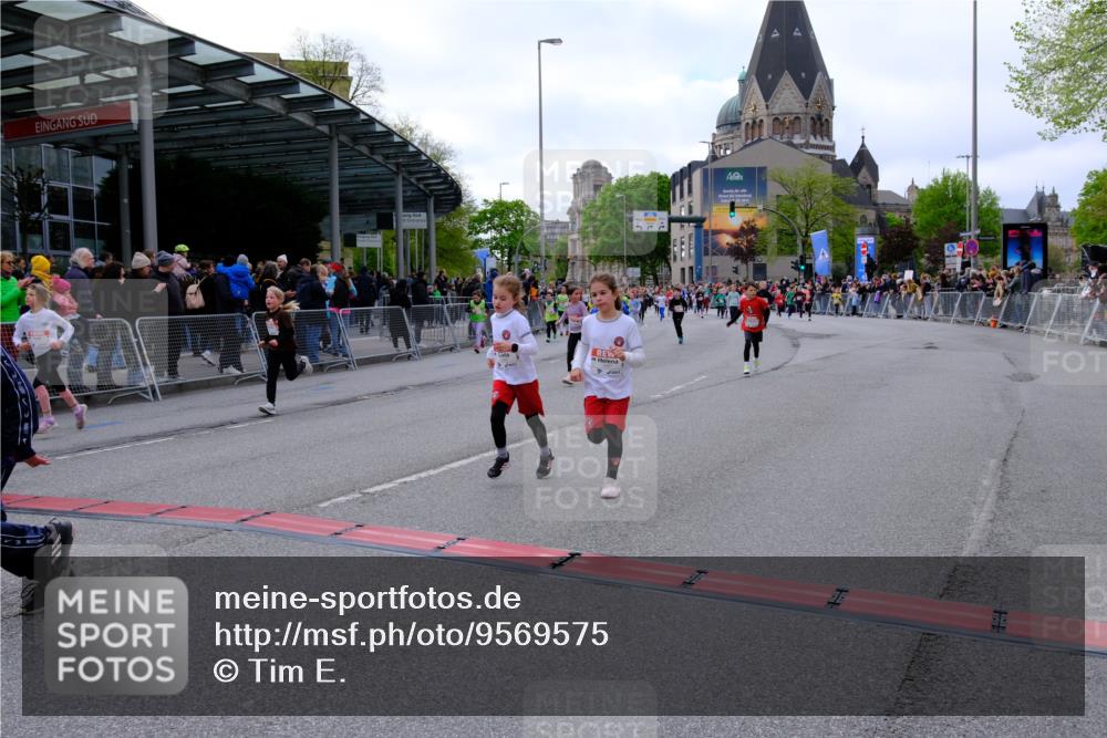 25.04.2026 - Das Zehntel Tim E. http://msf.ph/oto/9569575 25.04.2026 08:58:29 Ziel 1162, 1165, 1600, 1601, 1605, 1619, 1626, 1630, 1670, 2007, 2027, 2033, 2093, 2331, 2337, 2345, 2385, 2441, 2465, 2582, 2714, 2838, 2854, 2856, 2863, 2866, 2885, 2887, 3084, 3095, 3143, 3157, 3158, 3326, 3376, 3518, 3528, 3565, 3702, 3900, 3955 meine-sportfotos.de