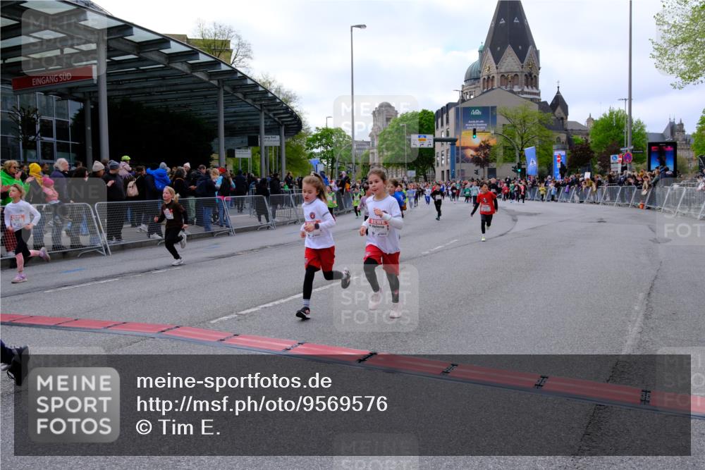 25.04.2026 - Das Zehntel Tim E. http://msf.ph/oto/9569576 25.04.2026 08:58:29 Ziel 1162, 1165, 1600, 1601, 1605, 1619, 1626, 1630, 1670, 2007, 2027, 2033, 2093, 2331, 2337, 2345, 2385, 2441, 2465, 2582, 2714, 2838, 2854, 2856, 2863, 2866, 2885, 2887, 3084, 3095, 3143, 3157, 3158, 3326, 3376, 3518, 3528, 3565, 3702, 3900, 3955 meine-sportfotos.de